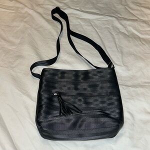 Marla Wynne -Black Seatbelt Crossbody Bag EUC